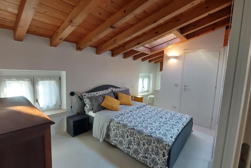 Sui Tetti Di Valeggio - Holiday Apartment Valeggio sul Mincio Bagian luar foto
