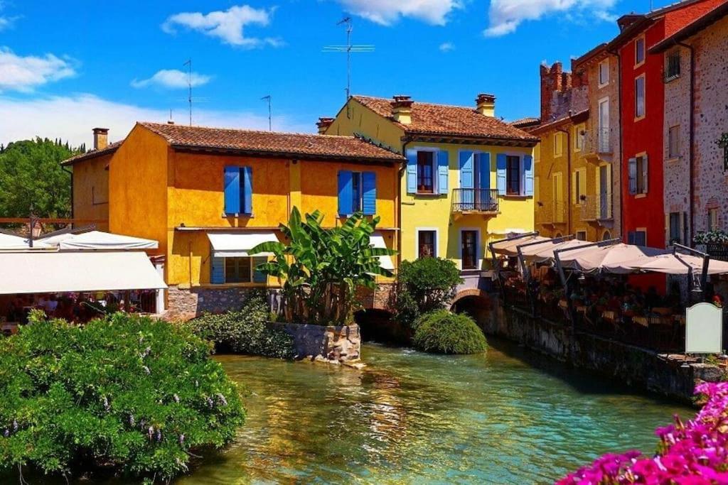 Sui Tetti Di Valeggio - Holiday Apartment Valeggio sul Mincio Bagian luar foto